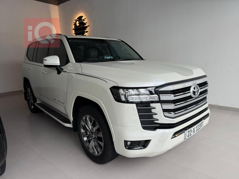 تۆیۆتا لاند کروزەر